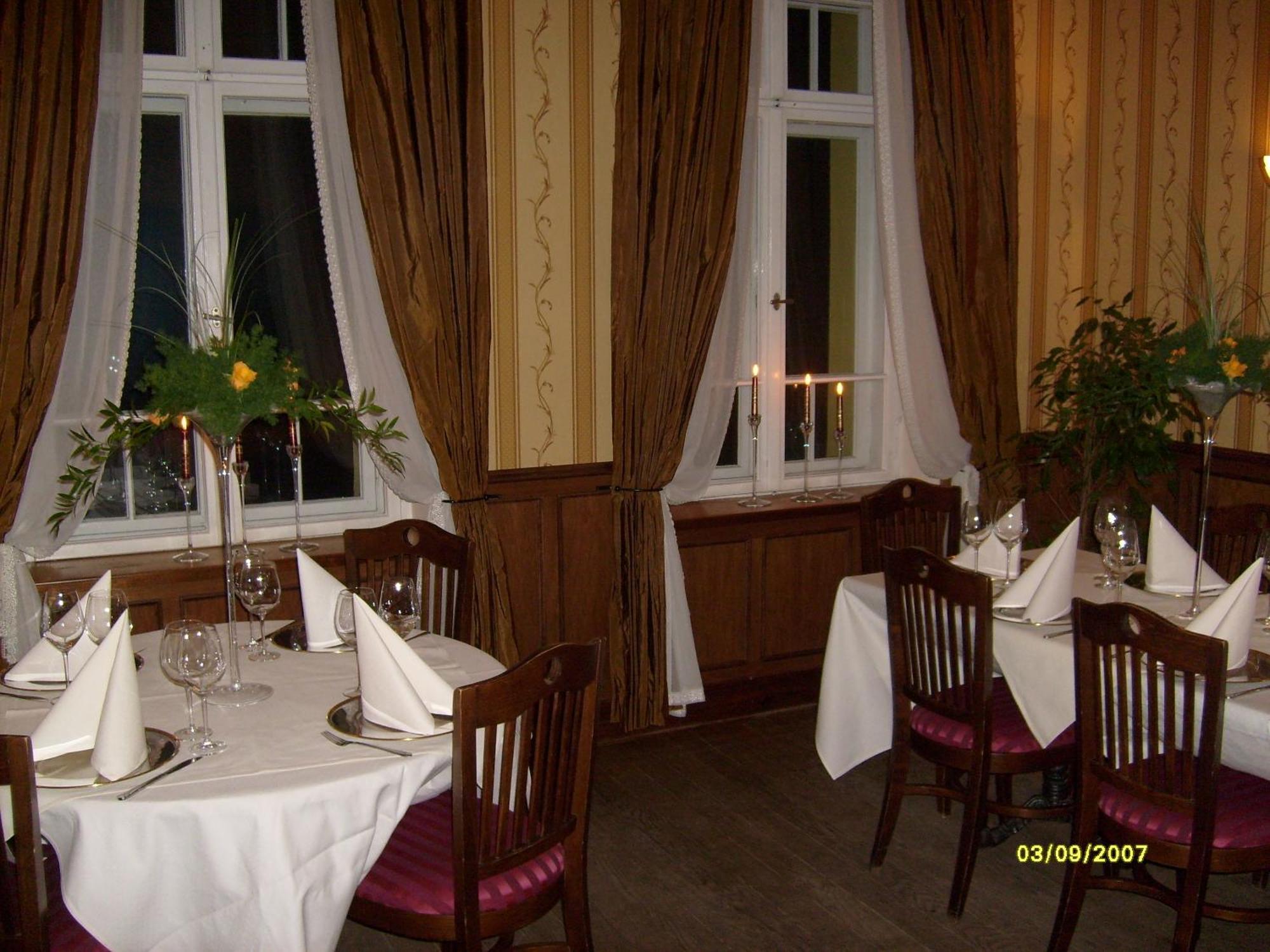 Pensjonat - Restauracja Zolty Domek Шчечинек Екстериор снимка